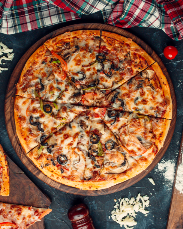 mixed ingredient pizza with cheese tomatoes2c